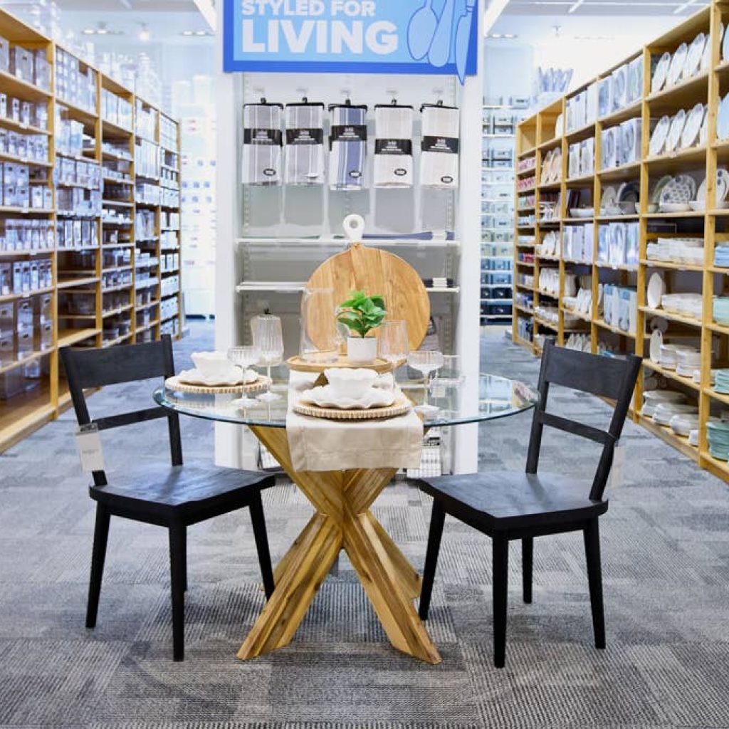After bankruptcy shutdown, big retail name makes brick-and-mortar comeback