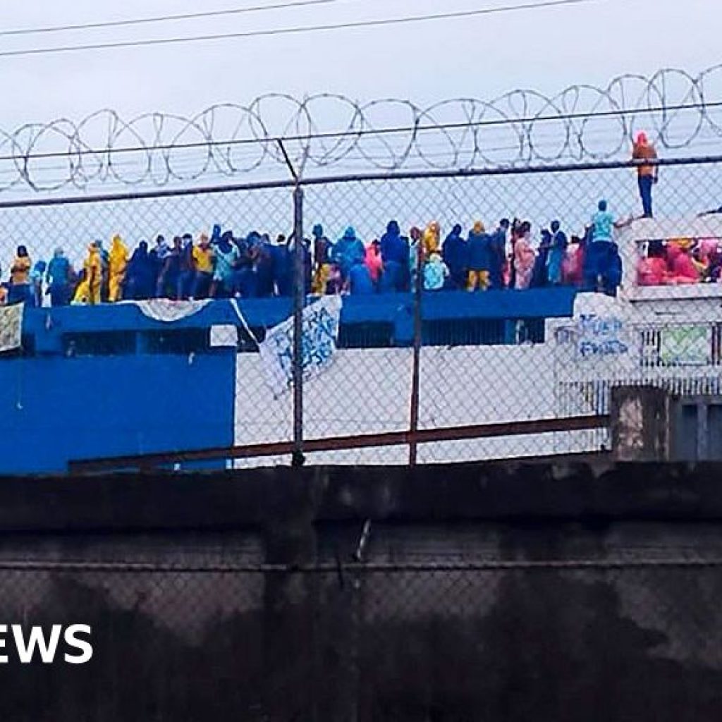Clashes as Venezuelan prisoners protest over alleged
mistreatment