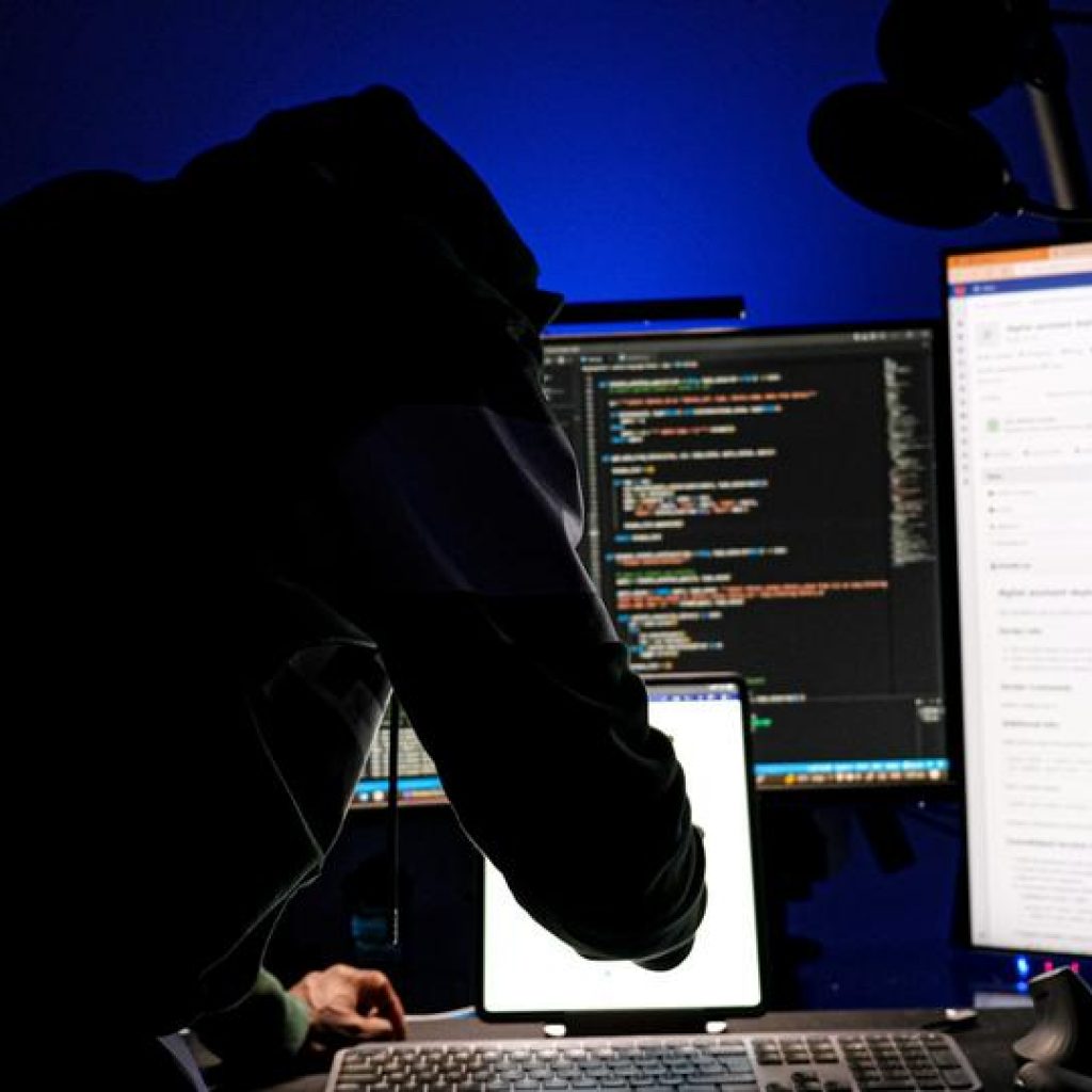 Solana, Sui and Aptos wallet data targeted in TrapDoor
package attack