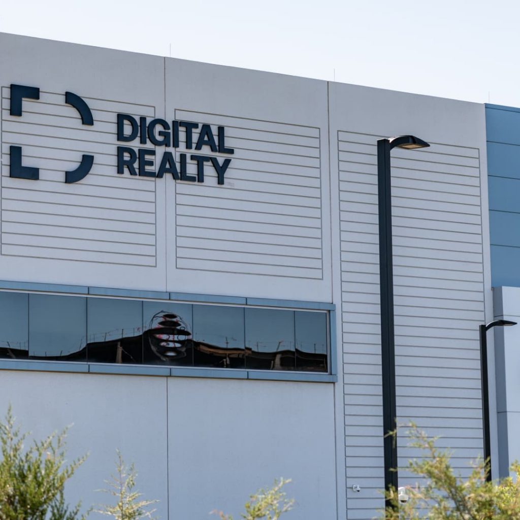 Digital Realty falls 4% after taking $3.5 billion stake in
Blackstone’s Virginia data centers