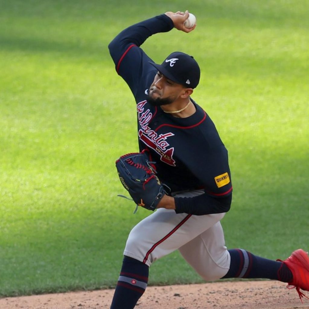 Braves News: Robert Suarez to injured list, losing streak
snapped, and more