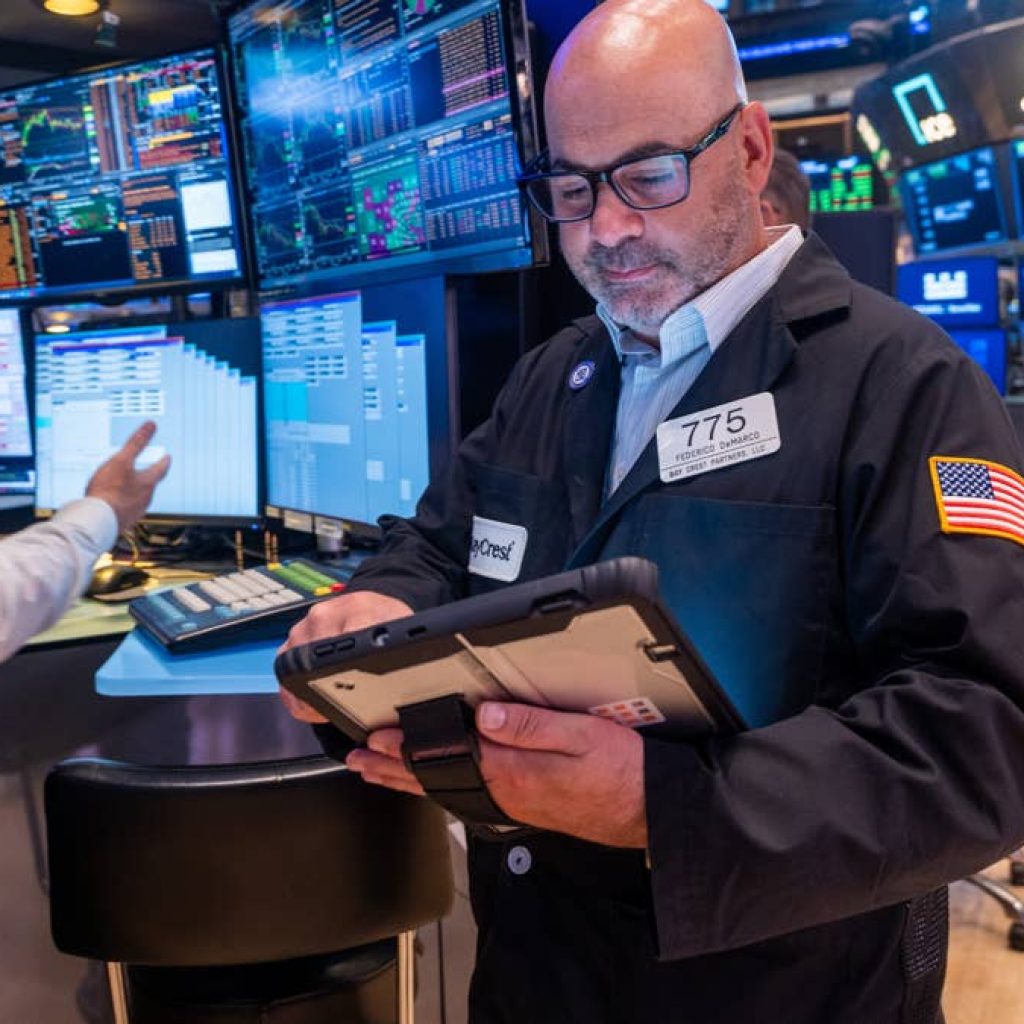 Oppenheimer doubles down on stock market outlook for 2026