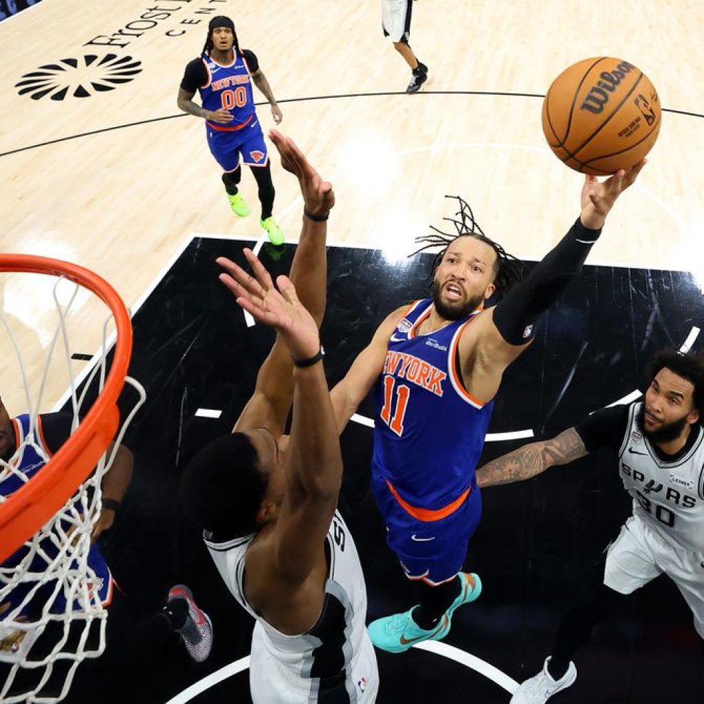 How to Watch the Knicks Parade on NYC Traffic Surveillance
Cameras