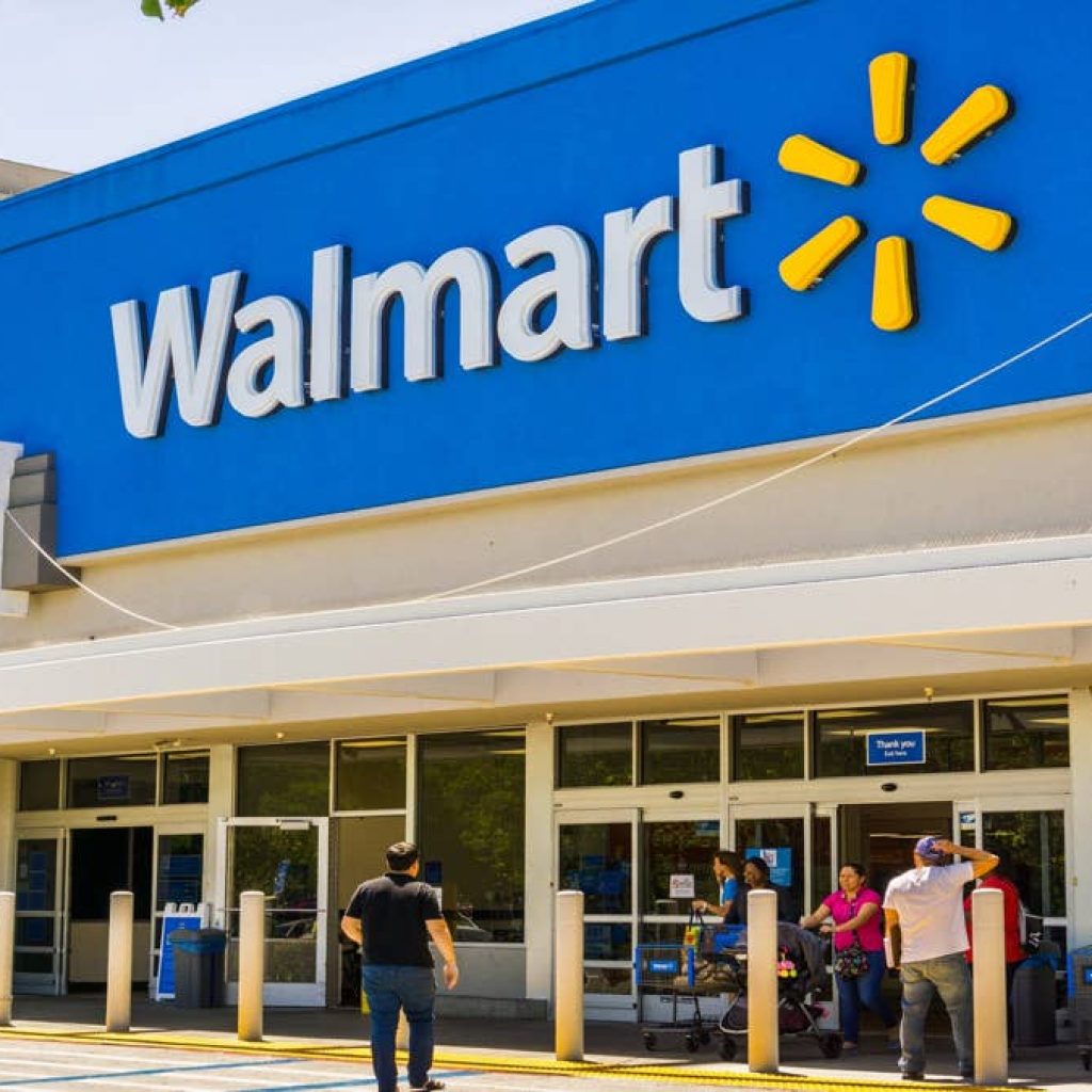 Walmart is selling ‘super convenient’ $200 smart glasses for just $24 during its deals event