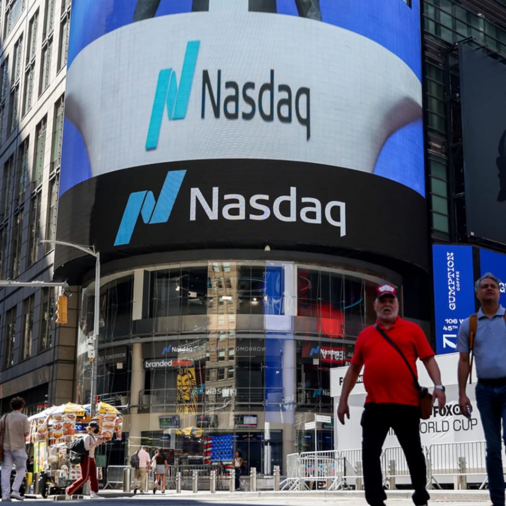 A huge trade just happened on the Nasdaq 100. Bulls are
taking notice