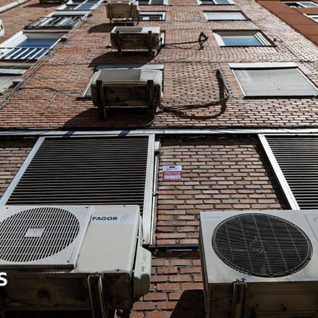 As heatwaves strike, Europeans turn to prized Chinese
air-conditioner