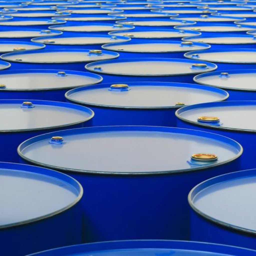 Bitcoin flat near $64,000 as oil hits a one-month high and
Kimi AI selloff lingers