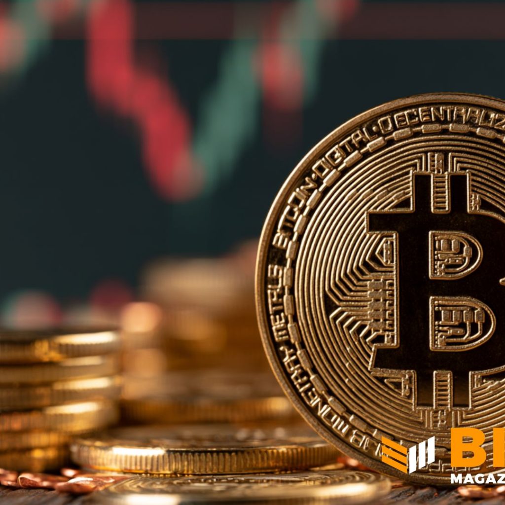 Bitcoin is “A Screaming Buy”: Standard Chartered Backs
$100,000 Target, Shrugs Off Strategy (MSTR) Sell-Off