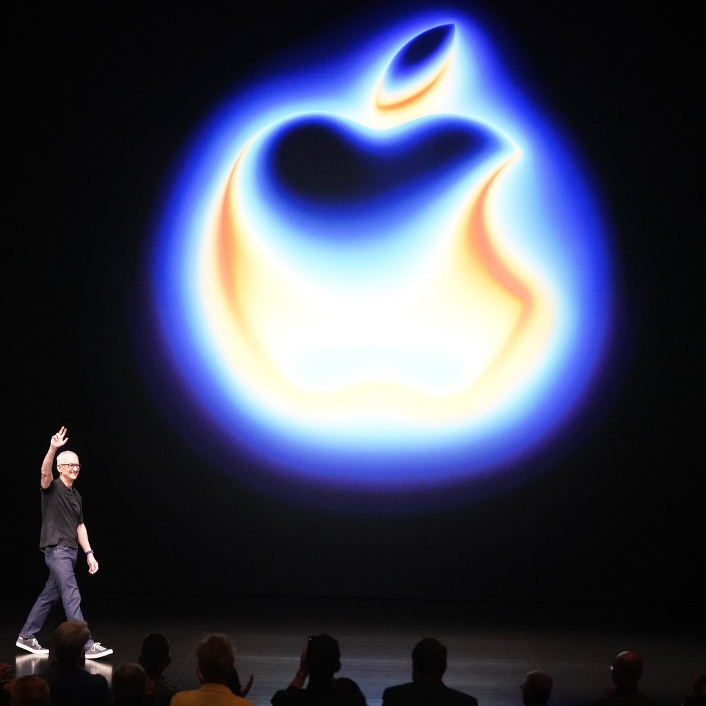 Apple to produce Made in America wireless chips with
Broadcom