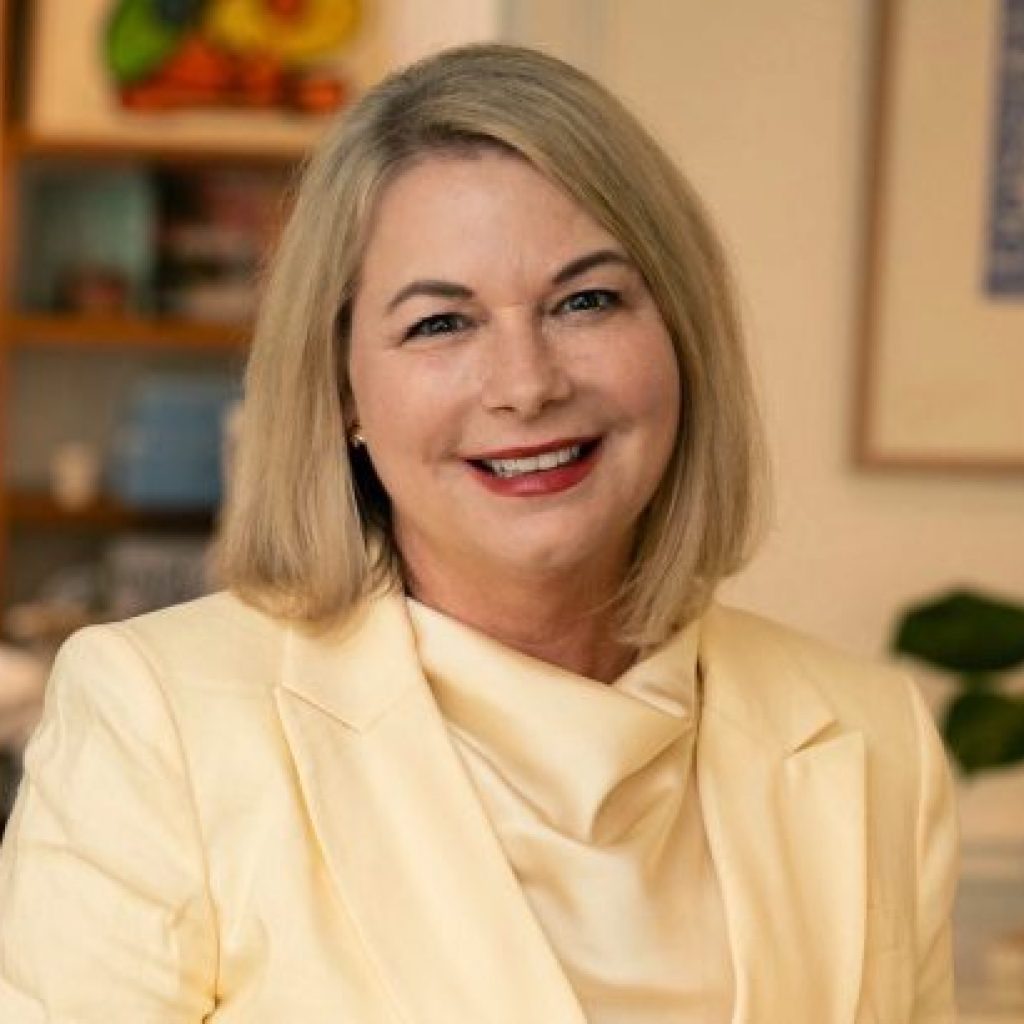 DOSSIER Real Estate names Valerie Levin as SVP of
Operations