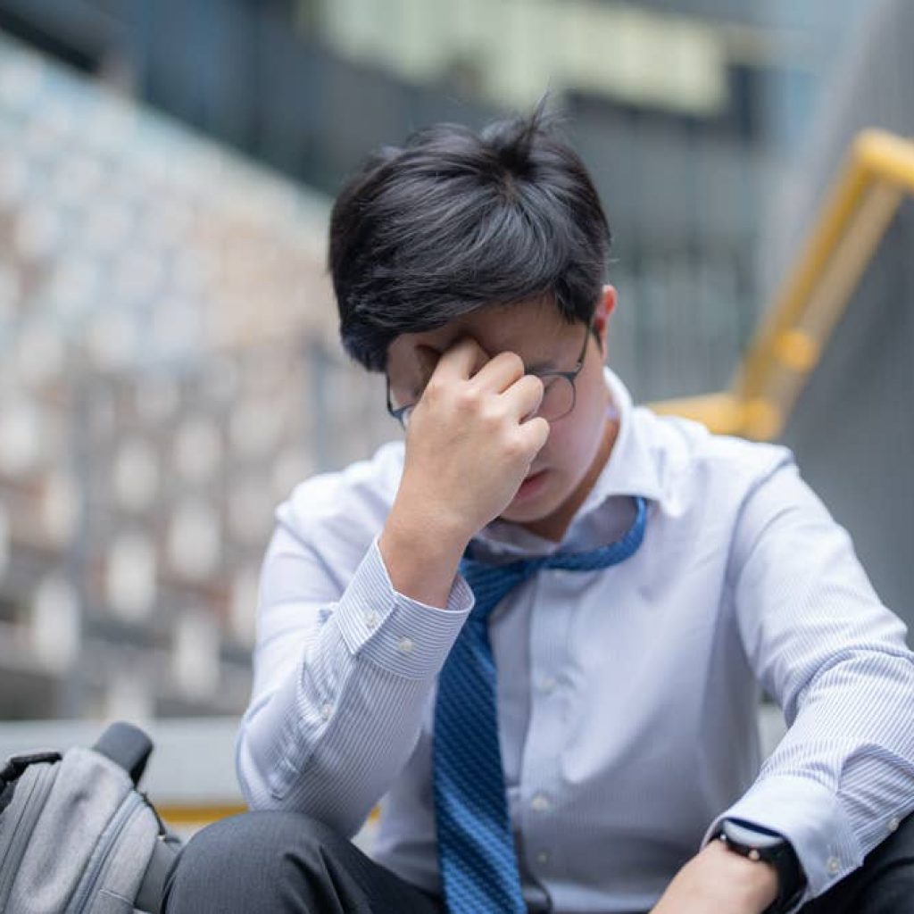 Desperate job seekers face new challenge: the ‘Great Hunkering Down’
