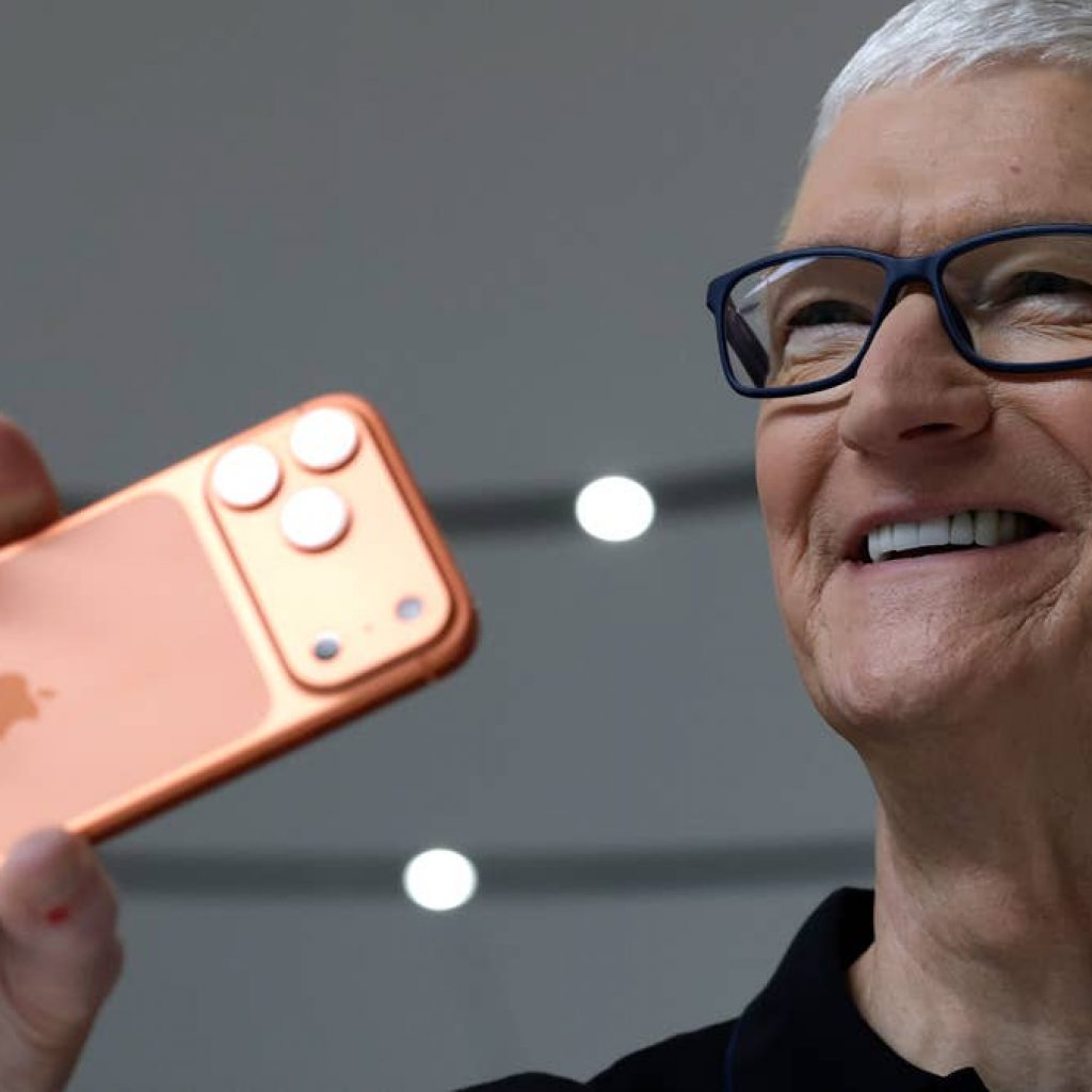 Apple’s 2027 hardware refresh sends Wall Street a warning