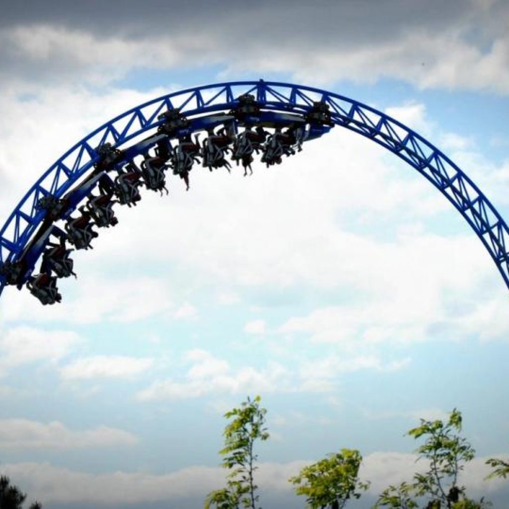 Live markets: Bitcoin pops to $63,900, then reverses, as
week begins