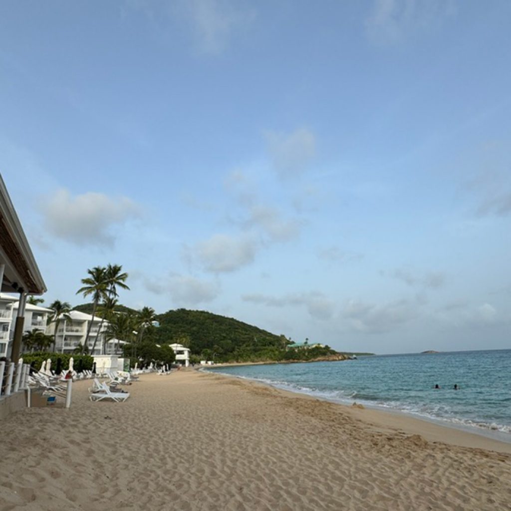 This Under-the-Radar Marriott Resort in St Thomas Has Just
94 Rooms, an Infinity Pool Next to the Water, and a Great Beach
Bar