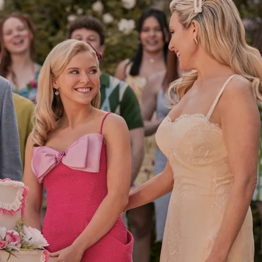 ‘Elle’s Costume Designers On The ‘Legally Blonde’ Red Bag Easter Egg