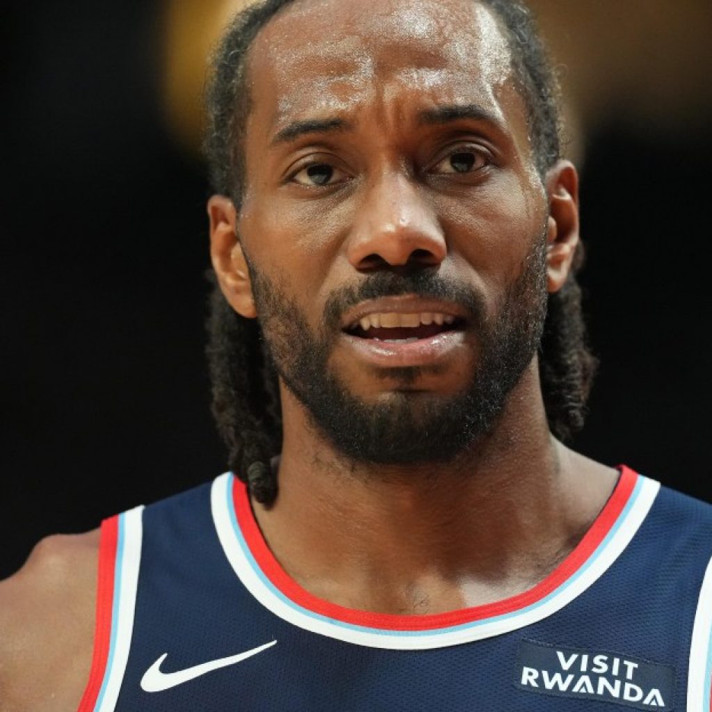 Kawhi Leonard to Raptors trade on hold until NBA finishes
cap circumvention investigation