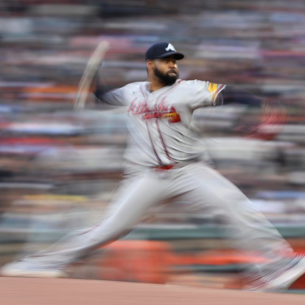 Reynaldo López takes the mound to start for the Braves versus St. Louis