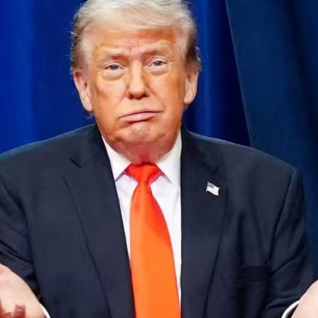 Economist warns Trump his administration just hit an
alarming economic low