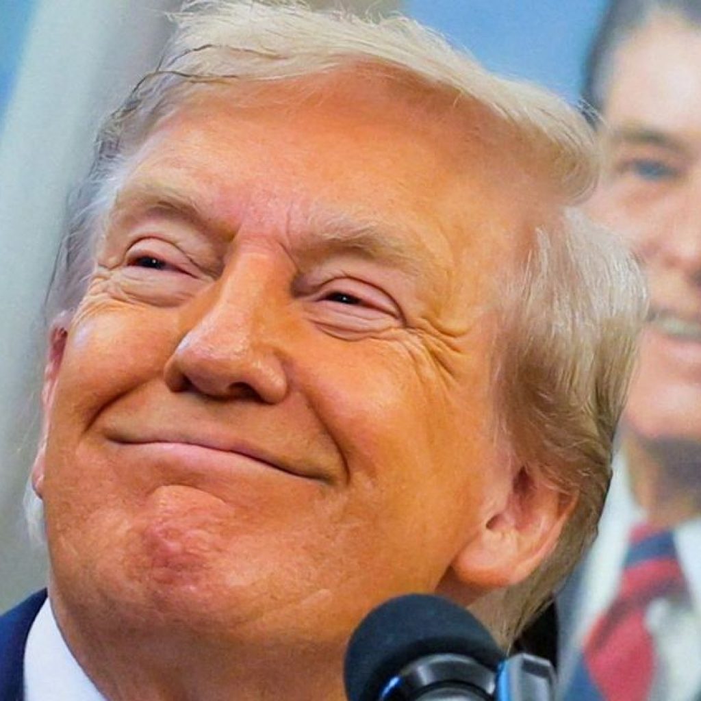 Ex-White House lawyers sound alarm as Trump’s grift hits
‘new low’