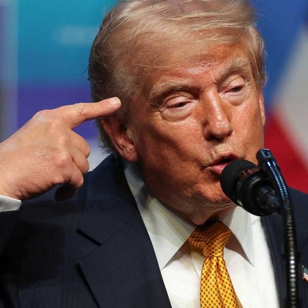 Trump accused of hiding the real reason behind plane
switch