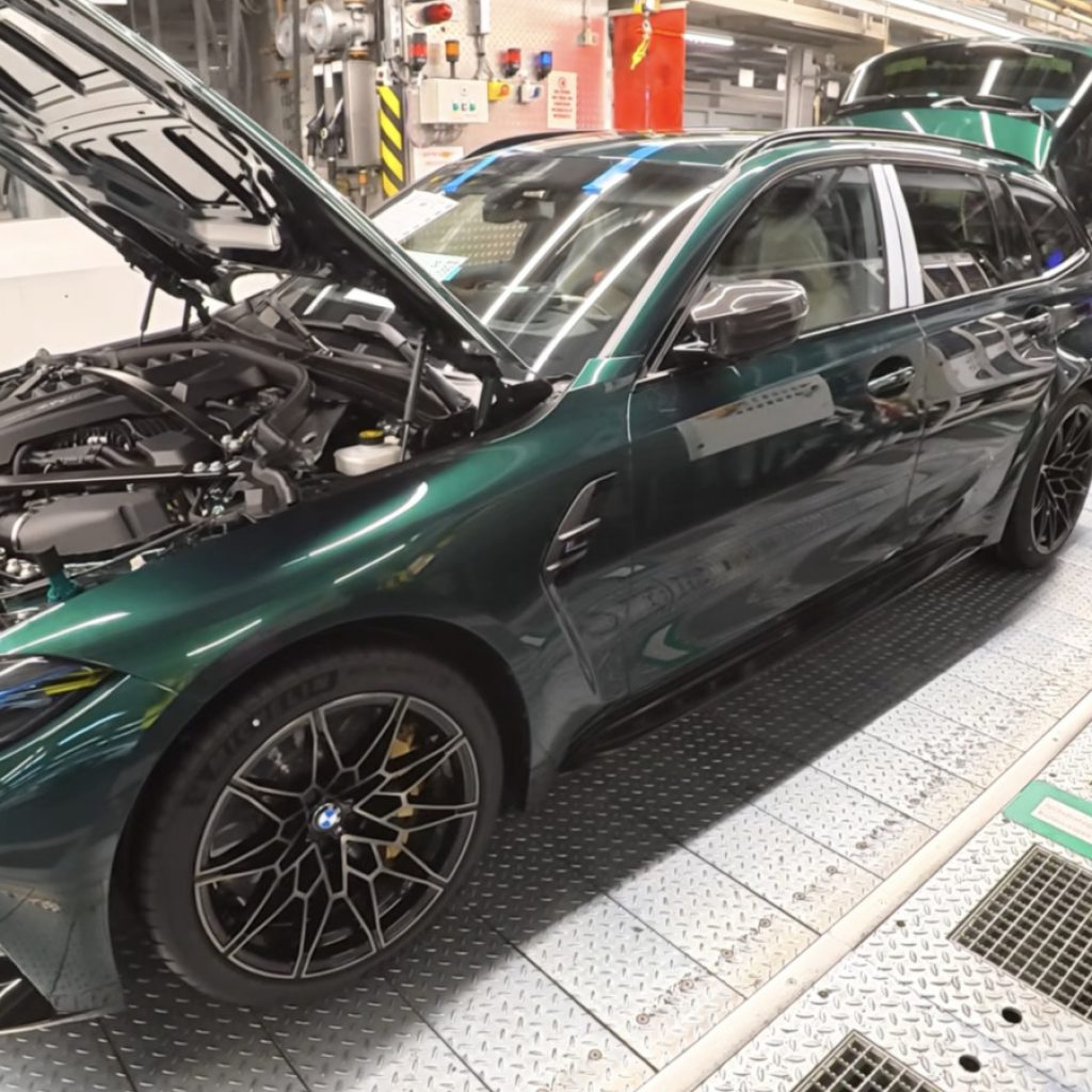 Watching Cars Get Assembled Helps Visualize How
Spectacularly Complex They Are