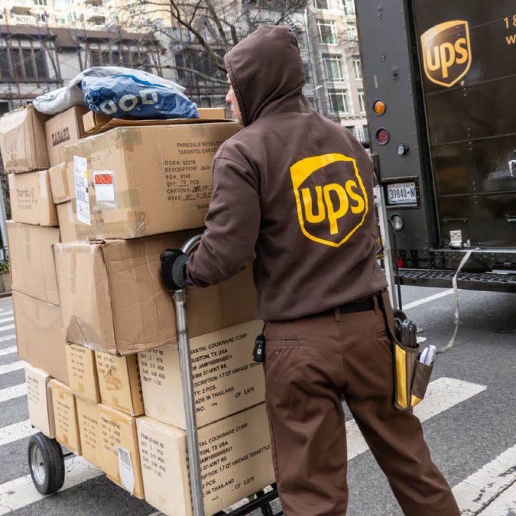 FedEx and UPS face a new pricing threat from an old rival