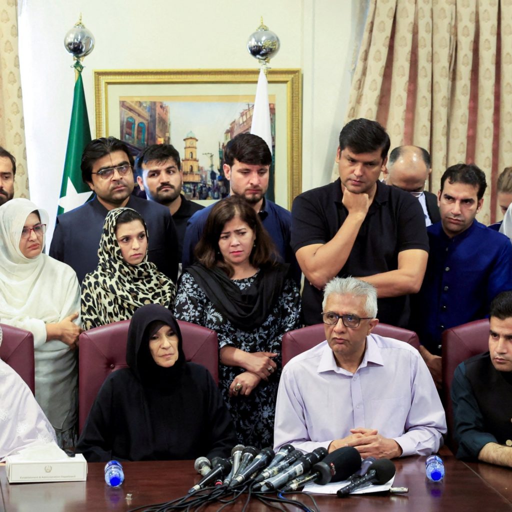 Pakistan ex-PM Imran Khan’s family accuses gov’t of defying
hospital order