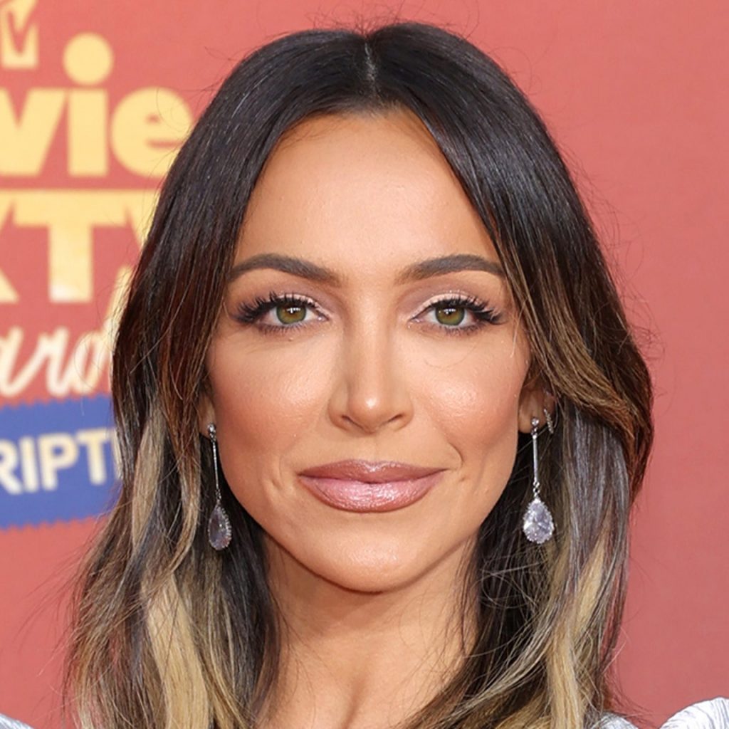Kyle Richards’ Daughter Farrah Brittany Congratulated by
Baby Daddy’s Estranged Wife