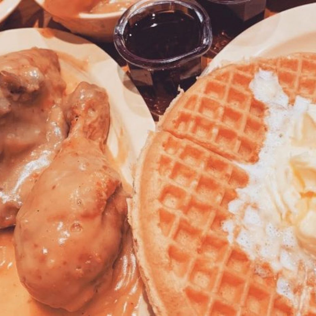5 Restaurant Chains With the Best Smothered Chicken, According to Diners