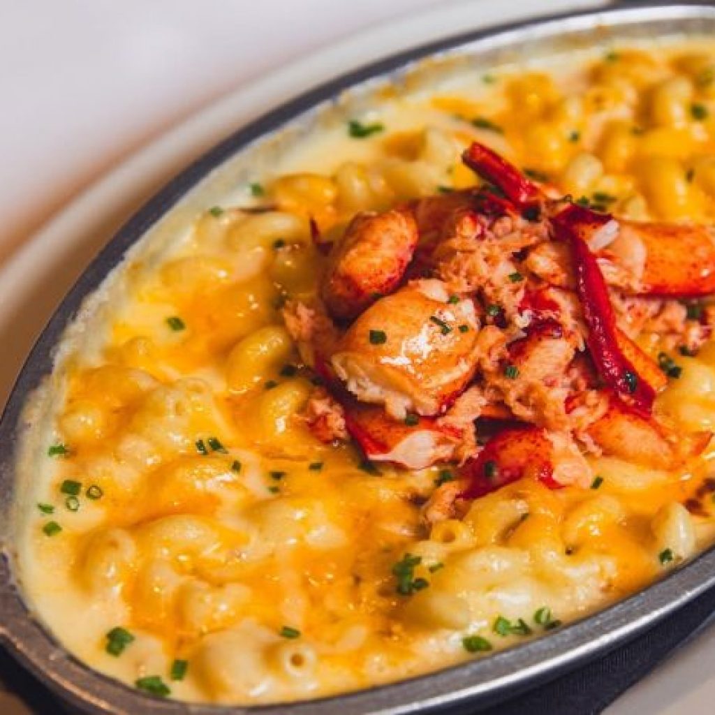 5 Steakhouse Chains With the Best Steak and Mac and Cheese, According to Diners