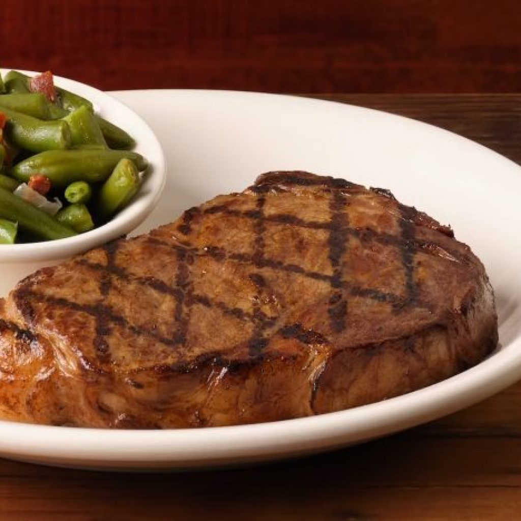 5 Steakhouse Chains With the Best Steak and Green Beans, According to Diners
