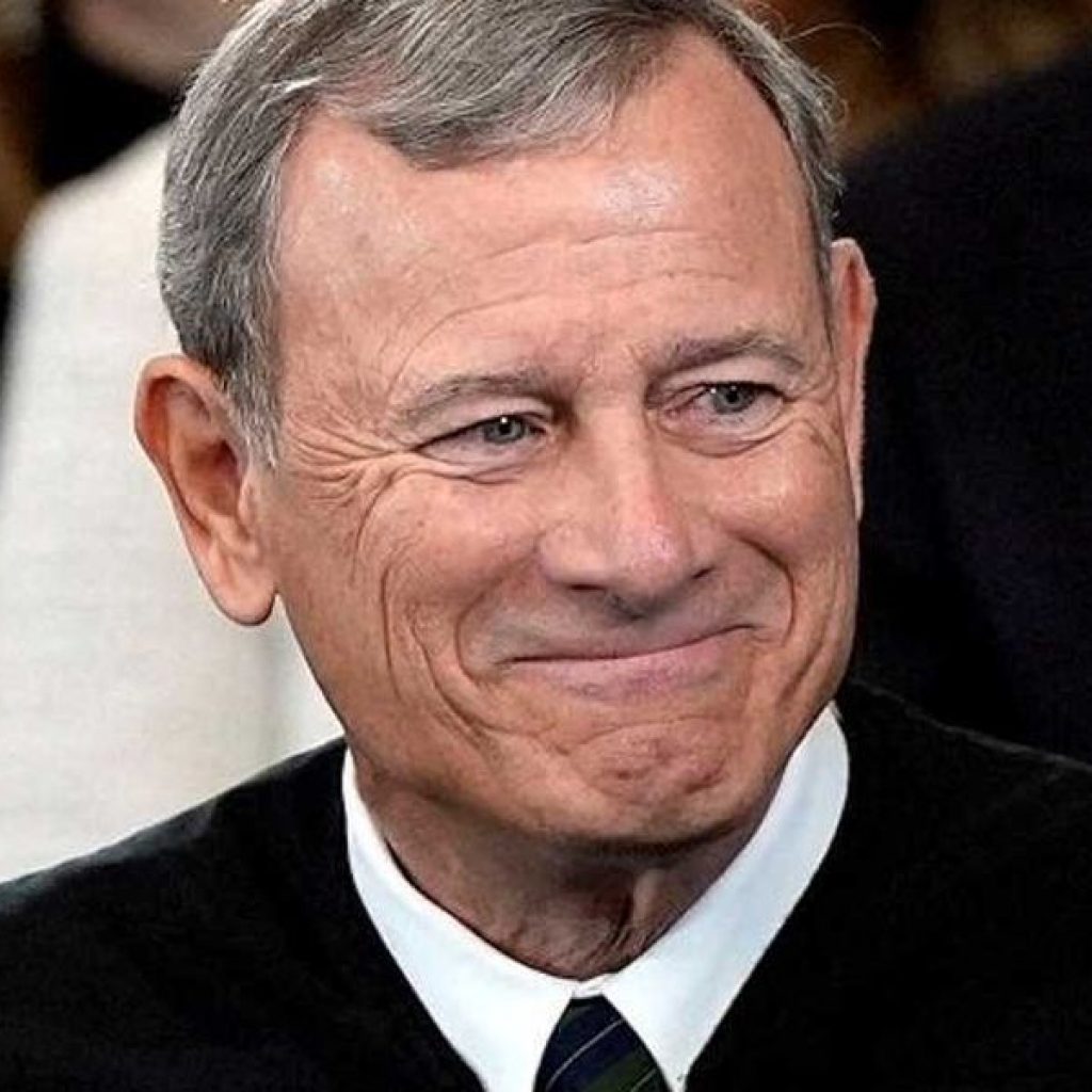 John Roberts just let Trump ‘override the law once again’:
legal scholar