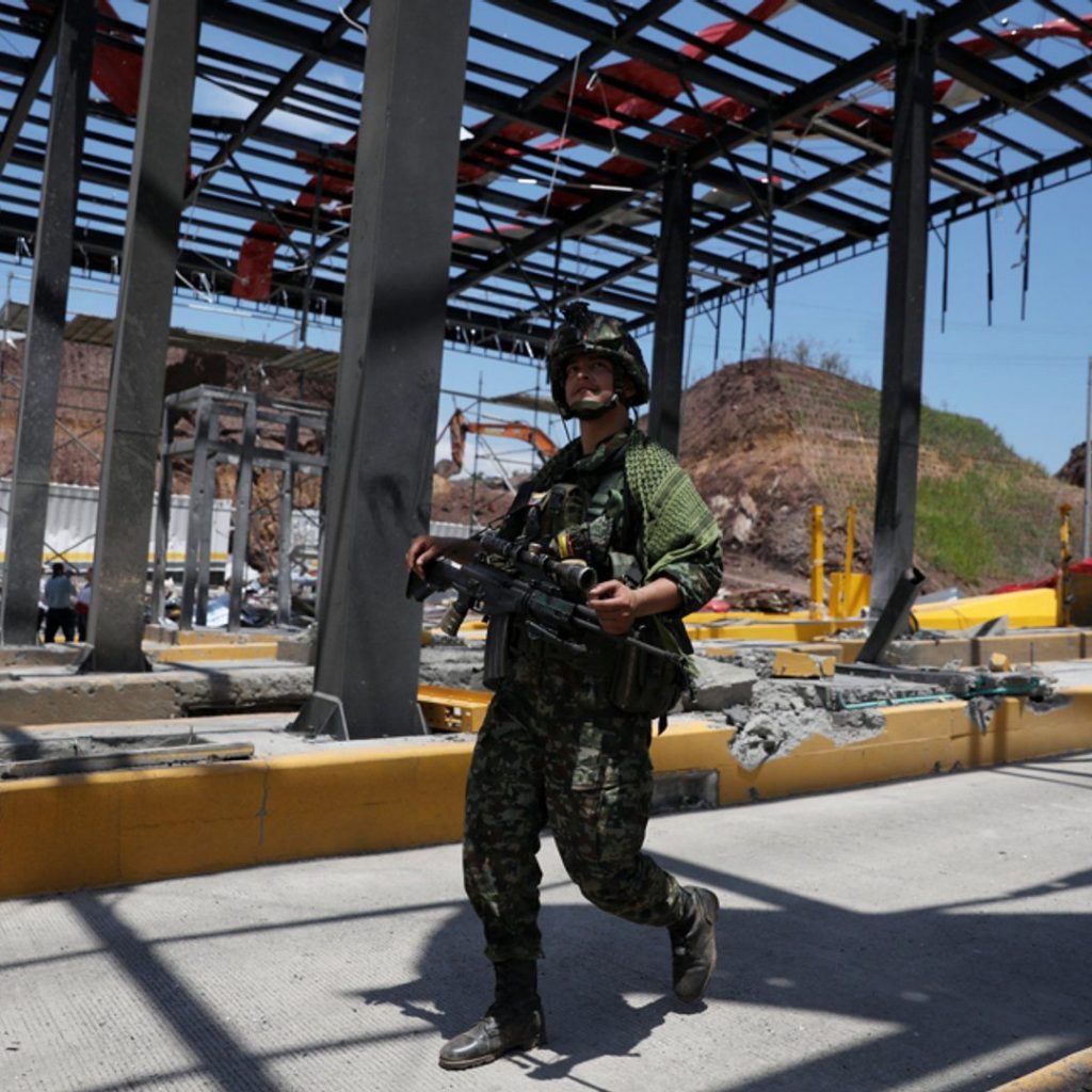 Car bomb hits Colombia highway day after new president sworn
in