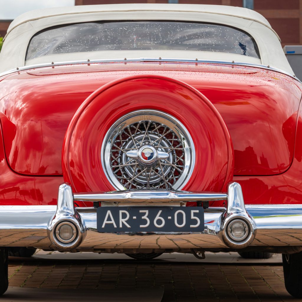 12 Cars With Rear-Mounted Spare Tires That Aren’t
Jeeps