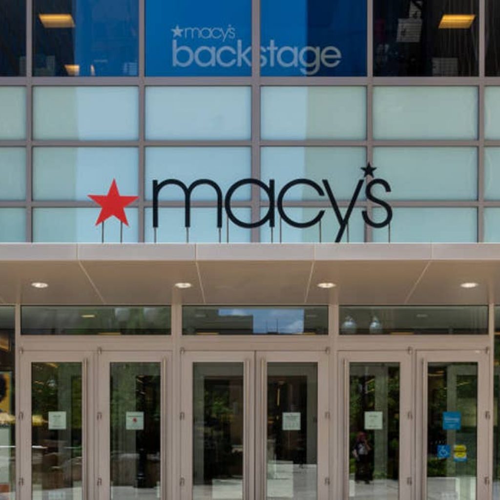 Macy’s is selling a $100 set of stainless steel bowls for 70% off