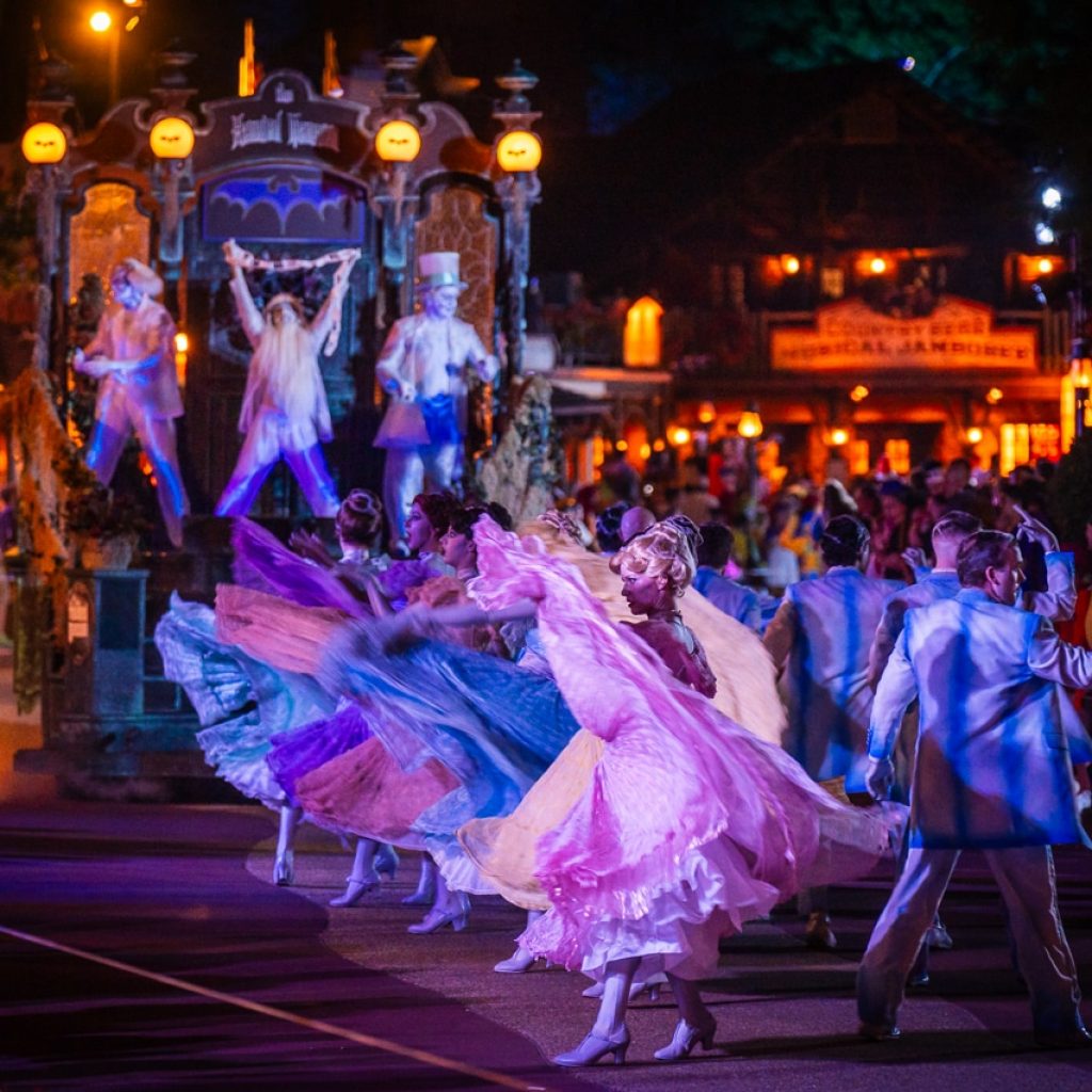 What Happens When Events Rain Out at Disney World?