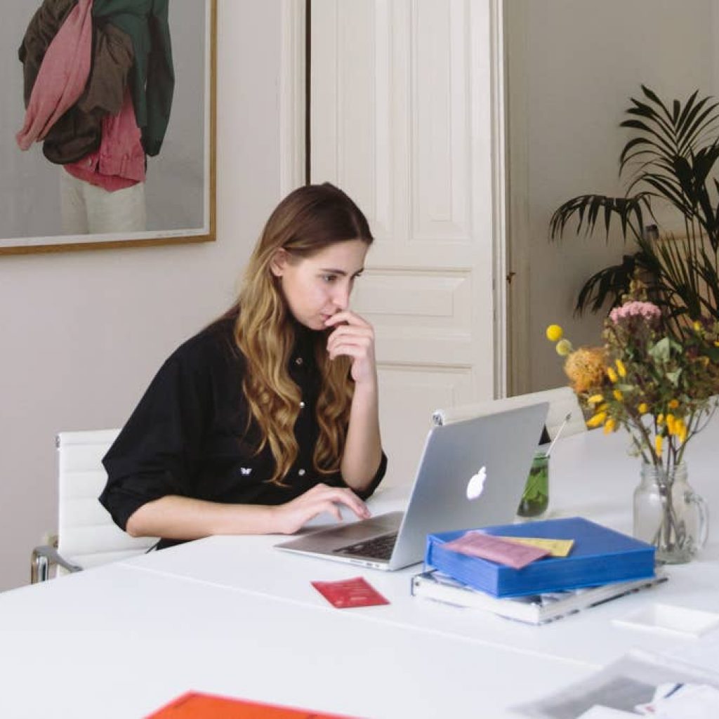Lulla Collection & Bindya Accessories Is Hiring An
Assistant Sales & Logistics Coordinator In New York,
NY