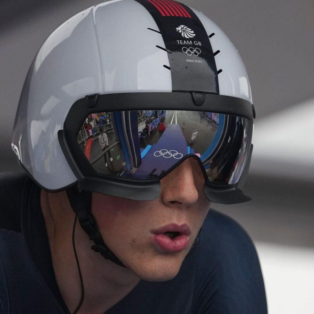 British cyclist to compete just days after brother’s crash
death