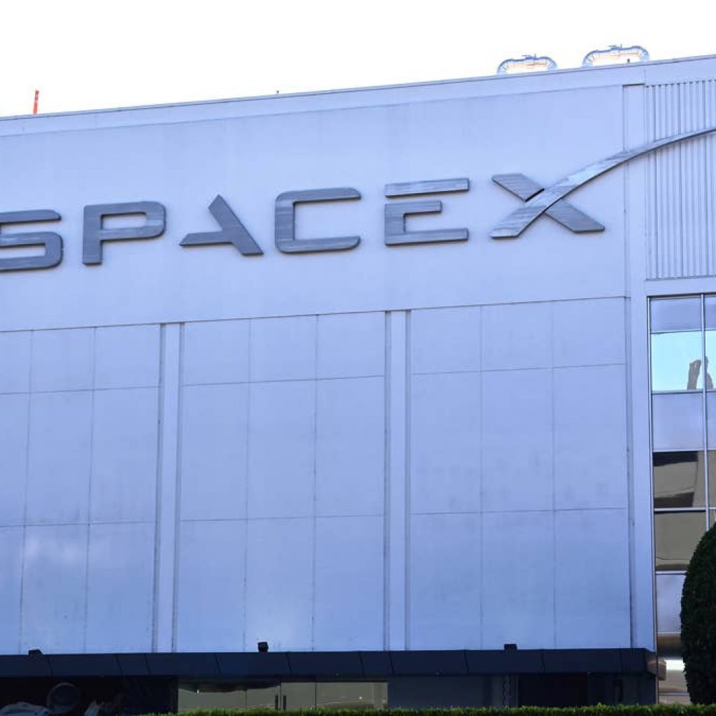 Legendary fund manager makes aggressive SpaceX prediction