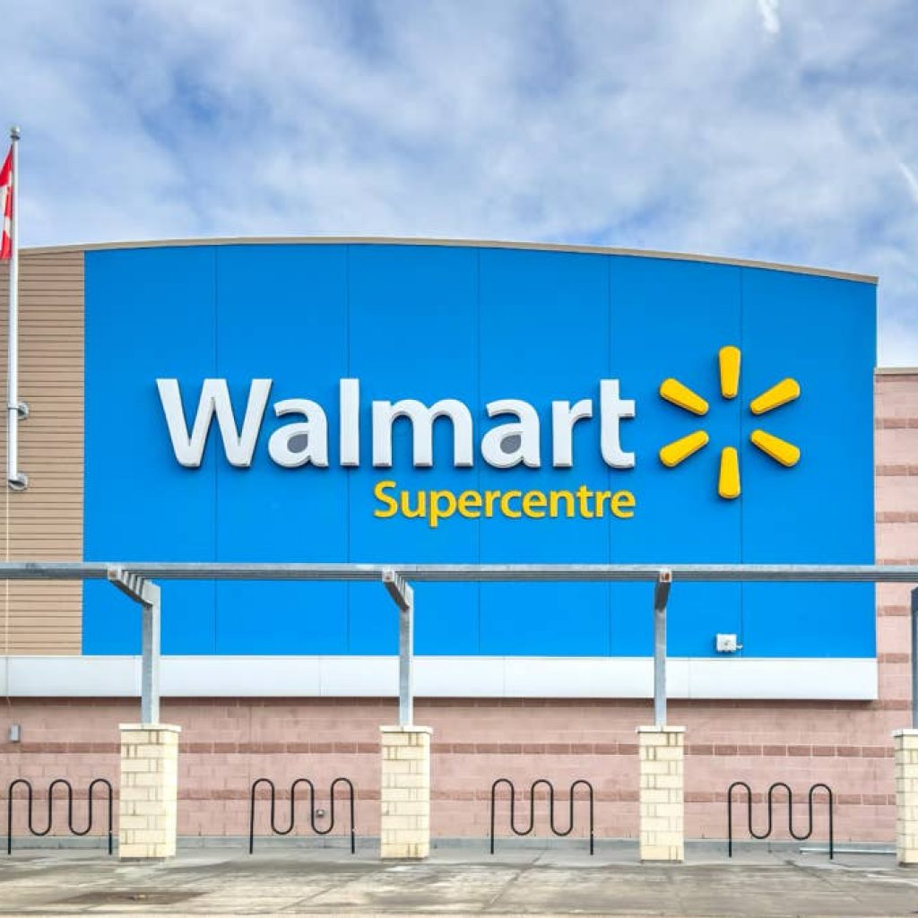 Walmart’s bestselling $110 tennis bracelet is 86% off