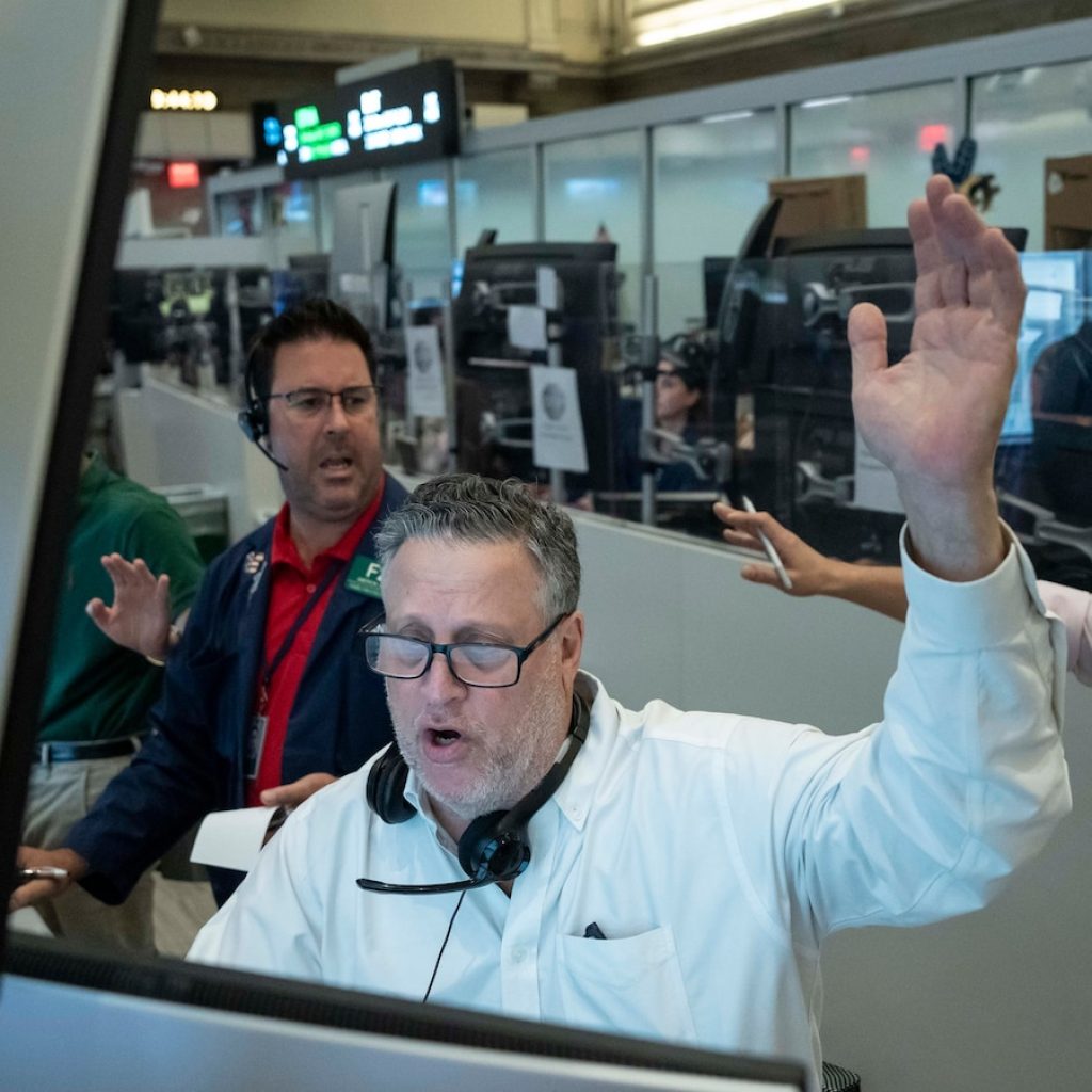Investors prosper, consumers pay as Iran war exacts uneven
economic toll 6 months in