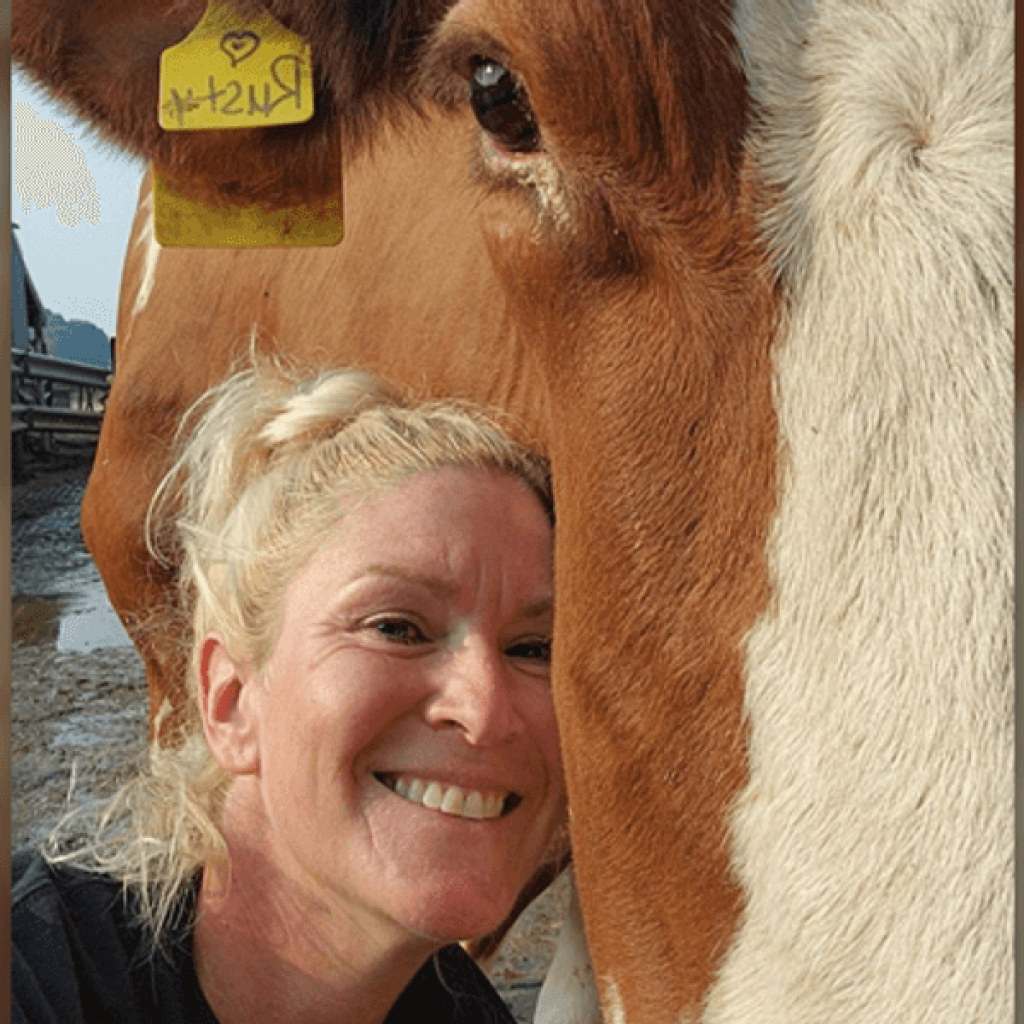Dairy farmer whines about mean Dems after admitting MAGA
policies hurt her