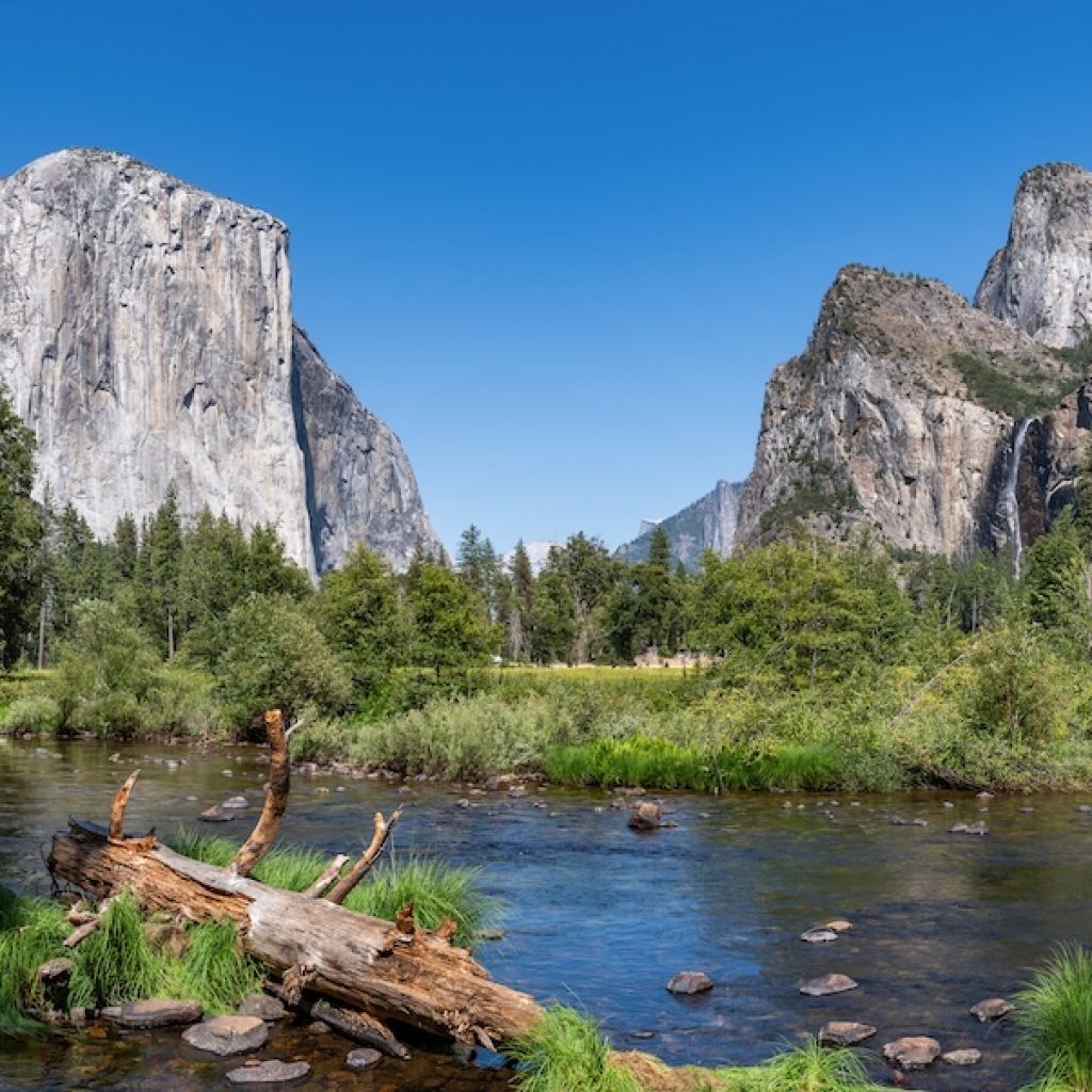 Trump Sneakily Working To Give Away Part Of Yosemite To
Private Developer