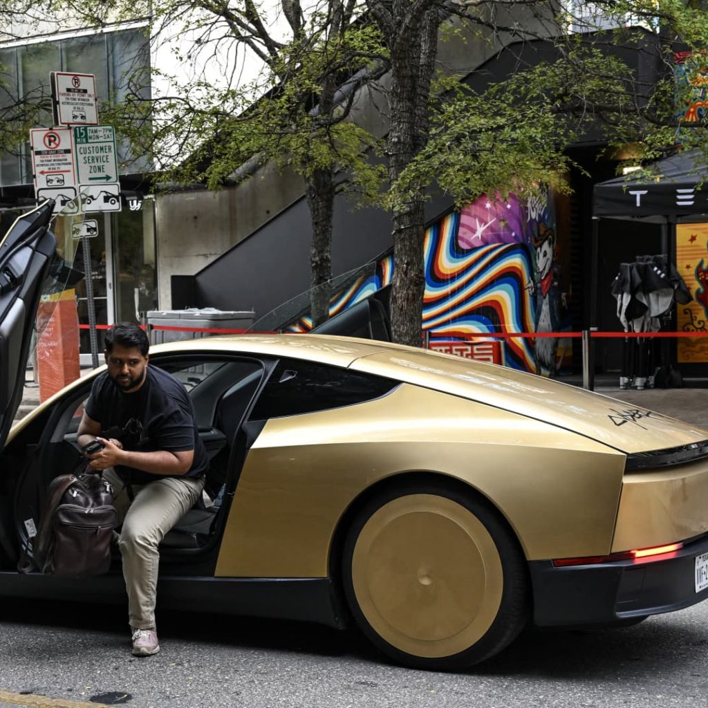 Tesla’s stock drops as Cybercab update ‘underwhelms’ Wall
Street