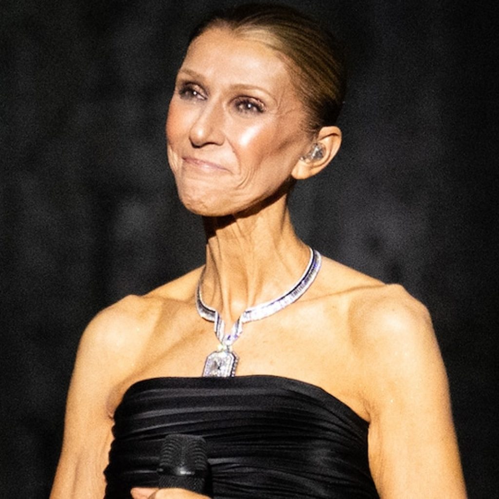 Celine Dion Shares Emotional Message During First Concert in
6 Years