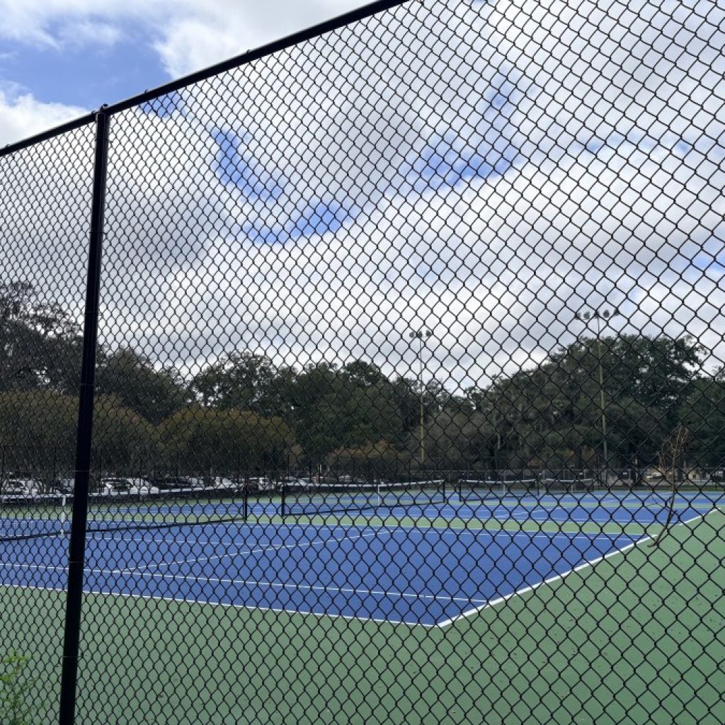 City announces completion of Forsyth Park tennis court
renovation