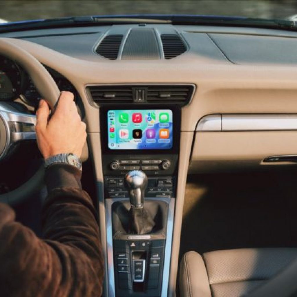 Porsche Gives 2009-2016 911, Boxster and Cayman Models a
Modern Infotainment Upgrade