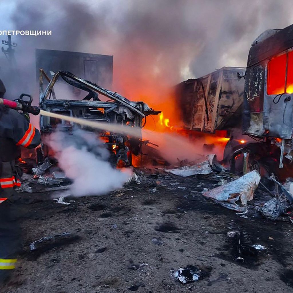 Putin and Zelenskyy issue threats as strikes rock Ukraine,
Russia