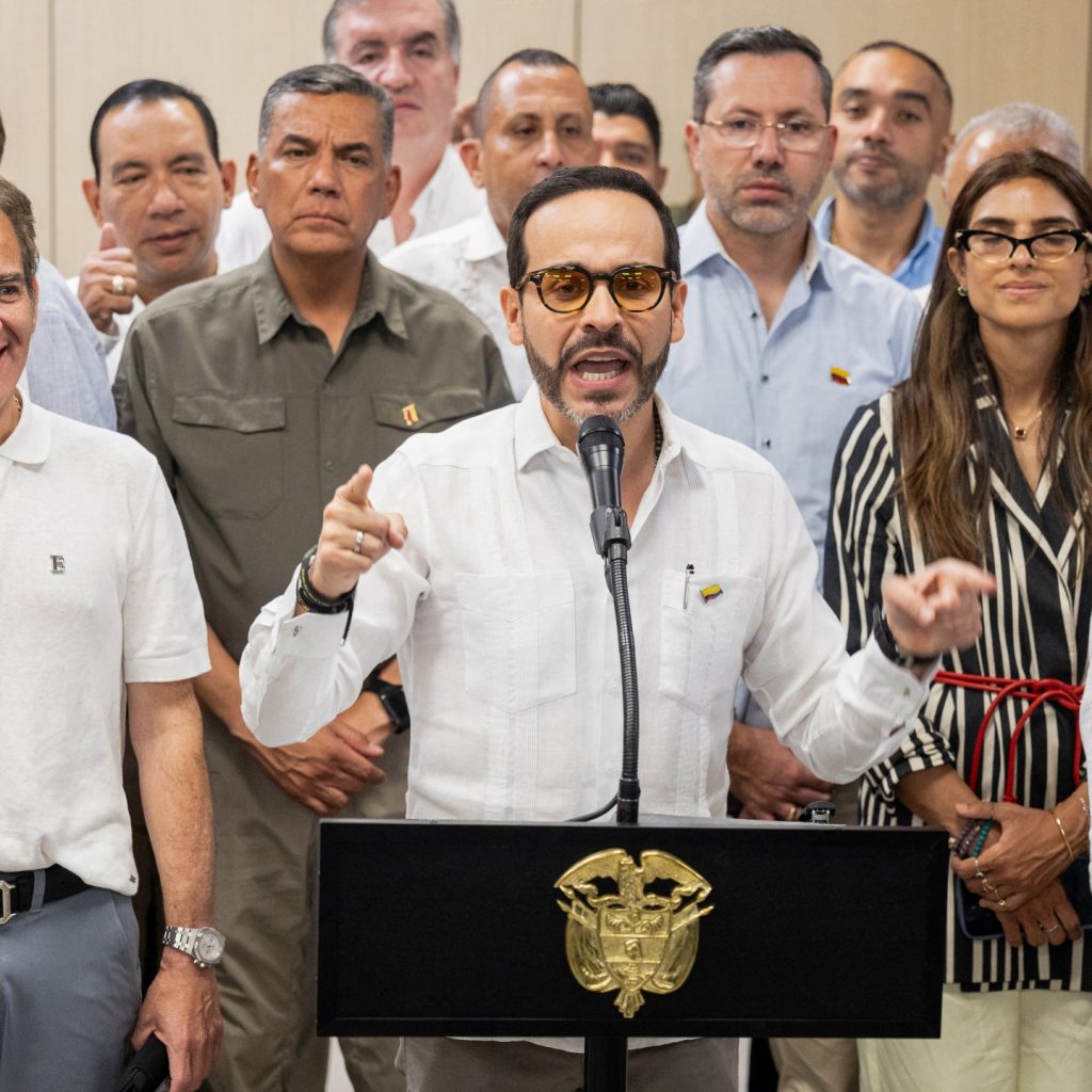 Colombia extradites leader of armed group to US in shift
towards Washington