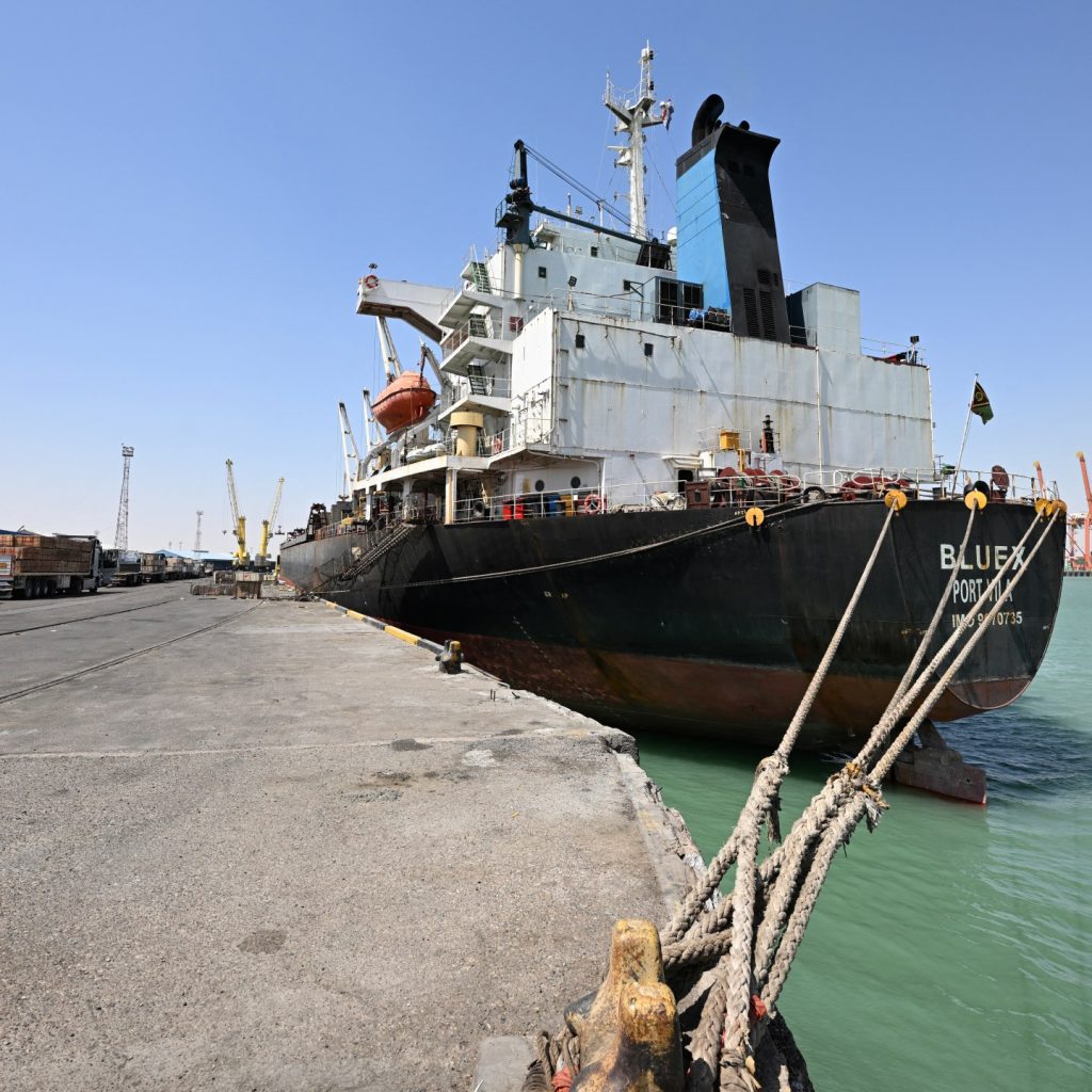 Iraq looks for oil export alternatives to the troubled
Strait of Hormuz